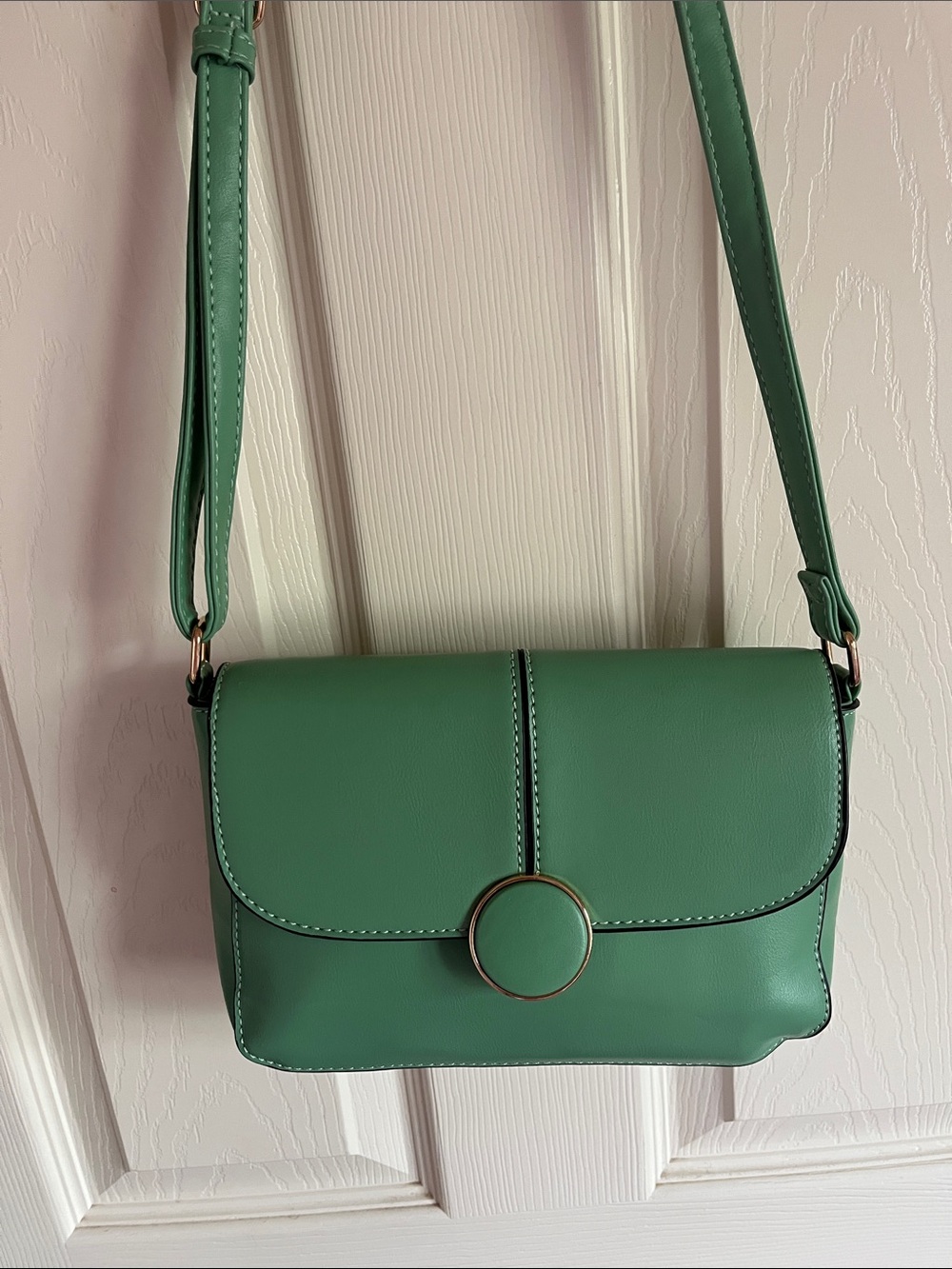 Green Circle-Accent Crossbody Bag